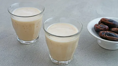 تصویر 1 از شیره خرما سفید با رنگ طبیعی و طعم شیرین